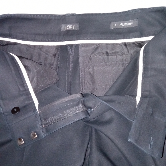 Ann Taylor LOFT Julie Cropped Black Dress/ Career Pants Size 6, 24" Inseam - Picture 6 of 12